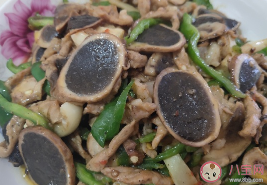 關于吃野生菌發朋友圈說說 吃到菌子經典幽默句子