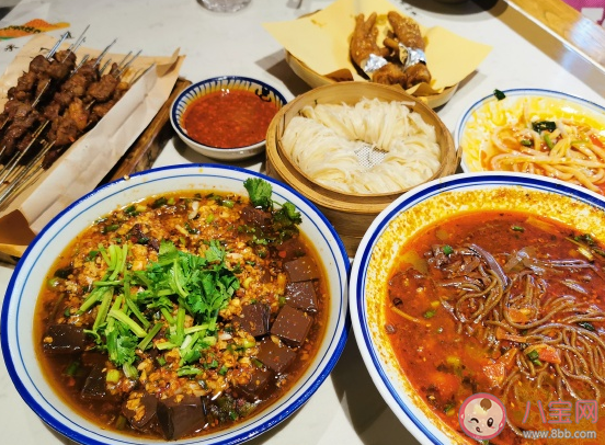 關于朋友圈曬美食經典語錄句子 朋友圈發美食配字文案說說