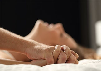 新婚夫妻必學(xué)的調(diào)情技巧有哪些 性生活最有用的調(diào)情方法介紹