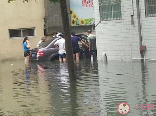 適合刮臺風下暴雨的心情說說 臺風即將來臨怎么發朋友圈
