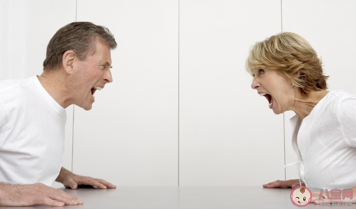 為什么夫妻吵架總是會說出傷人的話 夫妻正確吵架的方法