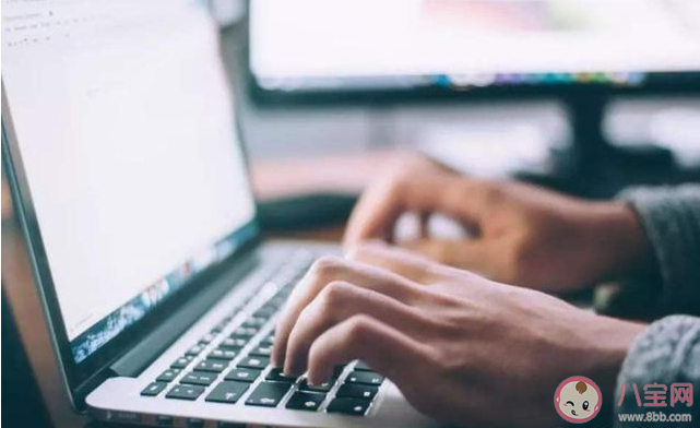 大一新生上大學要帶電腦嗎 大學生筆記本電腦買什么價位合適 大一新生上大學要帶電腦嗎 大學生筆記本電腦買什么價位合適