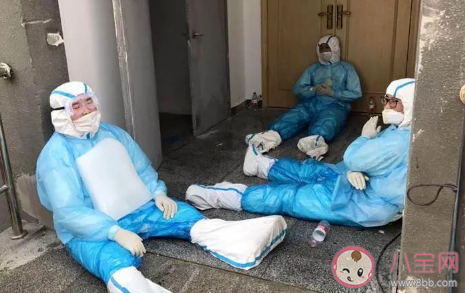 抱冰男孩背后的故事是怎樣的 抱冰男孩是怎么火的