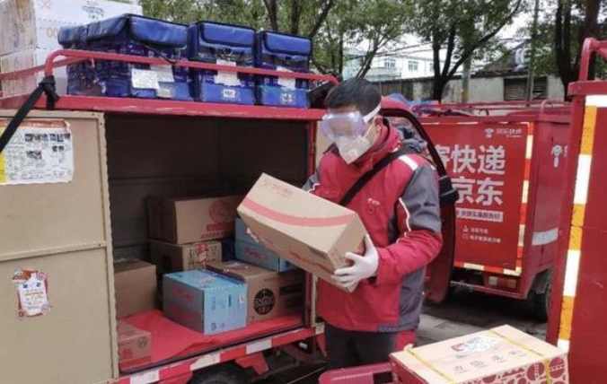 在一起雷佳音的原型是誰 雷佳音快遞小哥有原型嗎