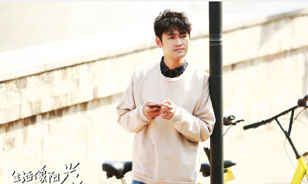 《生活像陽光一樣燦爛》是根據小說改編的嗎 原著小說是什么 《生活像陽光一樣燦爛》是根據小說改編的嗎 原著小說是什么