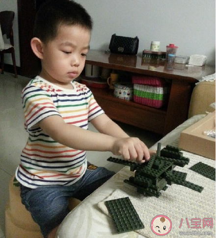 和孩子一起拼樂高的心情句子 和孩子一起拼樂高的朋友圈說說