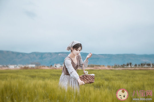 關于七夕一個人過傷感短句說說 單身一個人過七夕感慨文案說說