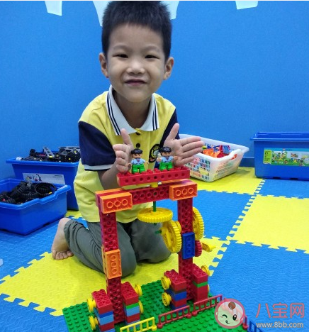 記錄孩子第一次拼裝樂高的說說 孩子第一次拼樂高的說說分享 記錄孩子第一次拼裝樂高的說說 孩子第一次拼樂高的說說分享