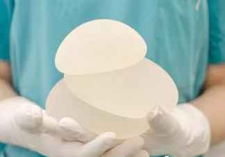 女性豐胸會導致哪些危害和后遺癥 什么樣的豐胸效果更健康