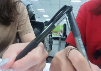 國際左撇子日是誰提出的 國際左撇子日的由來 國際左撇子日是誰提出的 國際左撇子日的由來