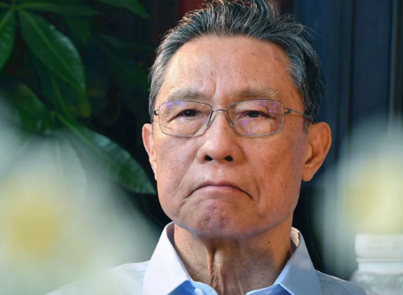 共和國勛章獲得者有哪些人 共和國勛章享受什么級別待遇