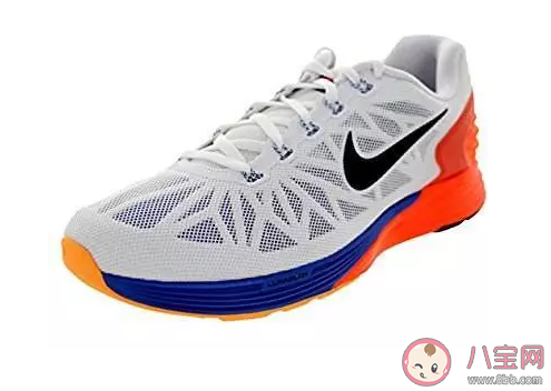 穿籃球鞋可以用來跑步嗎 為什么平時不能穿籃球鞋 穿籃球鞋可以用來跑步嗎 為什么平時不能穿籃球鞋