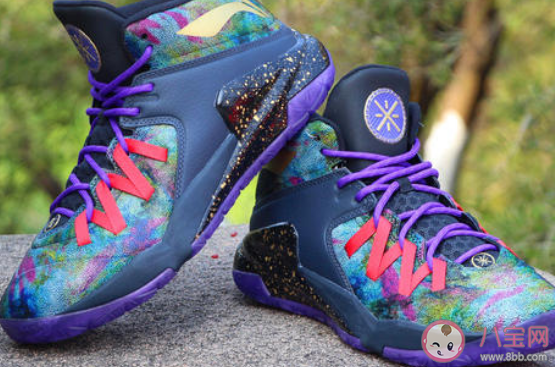 籃球鞋太緊擠腳怎么撐大 籃球鞋太滑怎么辦