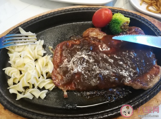 關于吃自助餐怎么發表朋友圈說說 形容吃自助餐的心