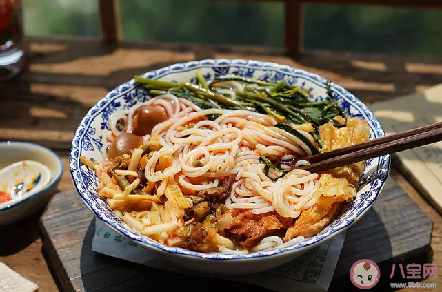 中國首家螺螄粉產業學院在哪里 螺螄粉為什么受到這么多人的喜歡