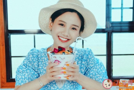 密子君去掉大胃王稱號是怎么回事 密子君催吐是真的嗎 密子君去掉大胃王稱號是怎么回事 密子君催吐是真的嗎