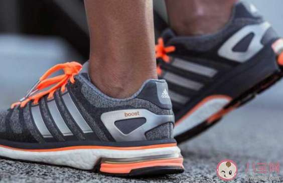 跑鞋分季節嗎 跑鞋適合平時穿嗎