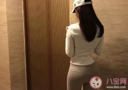 大街上一見鐘情的女生怎么撩 一見鐘情女生搭訕對(duì)話 大街上一見鐘情的女生怎么撩 一見鐘情女生搭訕對(duì)話