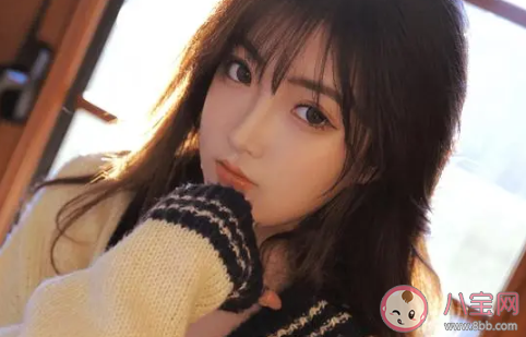 大街上一見鐘情的女生怎么撩 一見鐘情女生搭訕對(duì)話 大街上一見鐘情的女生怎么撩 一見鐘情女生搭訕對(duì)話