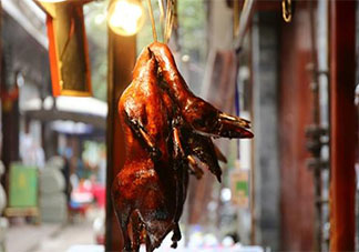18塊一只的烤鴨能不能吃 街頭烤鴨是打了激素的嗎