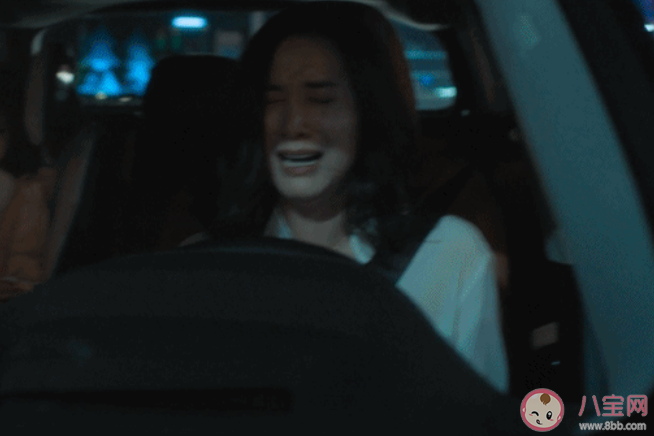 父母在孩子面前哭會有什么不好的影響 為什么不建議在孩子面前崩潰大哭