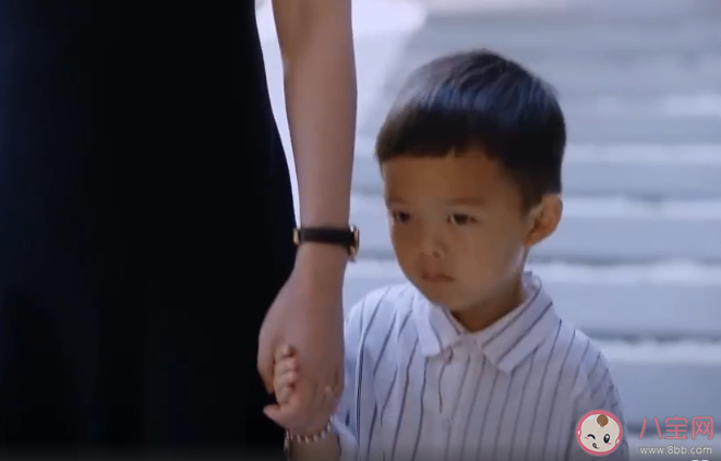 以家人之名賀梅是不是得了重病了 賀梅身邊的孩子是誰的