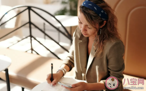 為什么很多女生打算一個人生活不結婚生子 原因是什么