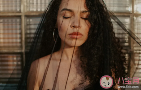 為什么很多女生打算一個人生活不結(jié)婚生子 原因是什么