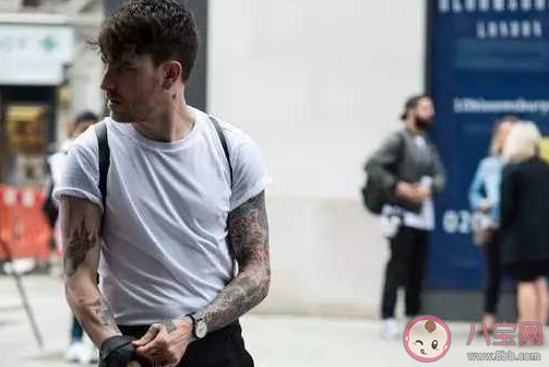 在自習(xí)室怎么跟女生搭訕說話 學(xué)校各個場所搭訕技巧