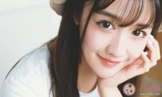 怎么讓女生主動(dòng)找你聊天發(fā)消息 讓女人主動(dòng)聊天的話術(shù)技巧 怎么讓女生主動(dòng)找你聊天發(fā)消息 讓女人主動(dòng)聊天的話術(shù)技巧