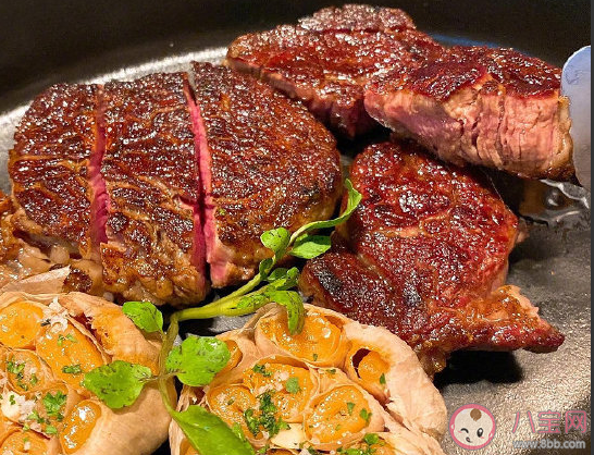 自己做牛排發(fā)朋友圈文案 自己在家做牛排幽默圖片配文 自己做牛排發(fā)朋友圈文案 自己在家做牛排幽默圖片配文