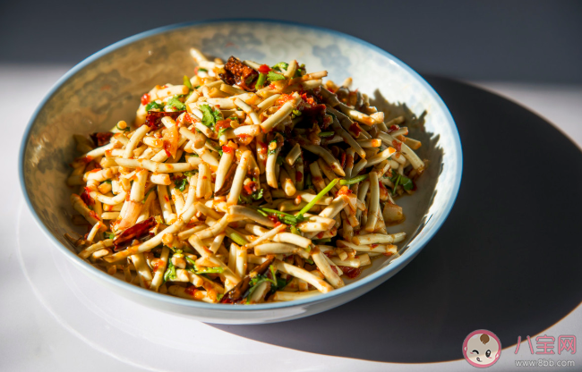 當北方人第一次吃折耳根是什么感覺 第一次吃魚腥草的體驗