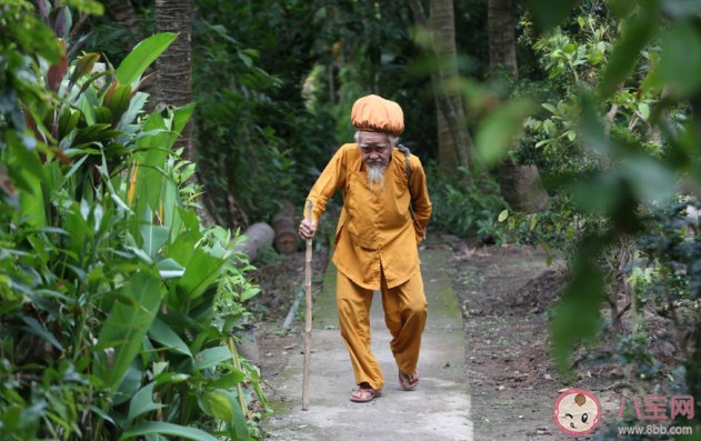 越南大爺80年未剪頭發是真的嗎 為什么80年不剪頭發 越南大爺80年未剪頭發是真的嗎 為什么80年不剪頭發