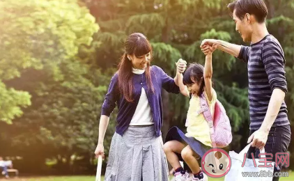 被父母管太嚴是什么體驗 父母掌控欲太強怎么辦 被父母管太嚴是什么體驗 父母掌控欲太強怎么辦