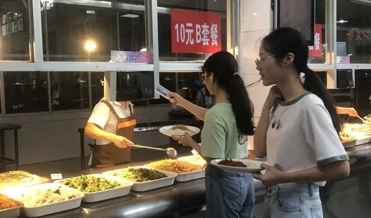 大學食堂1毛錢米飯怎么回事 大學食堂怎么節約糧食 大學食堂1毛錢米飯怎么回事 大學食堂怎么節約糧食