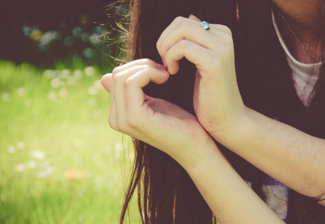 向女生告白說別開玩笑怎么辦 怎么表達對喜歡女生的愛意 向女生告白說別開玩笑怎么辦 怎么表達對喜歡女生的愛意