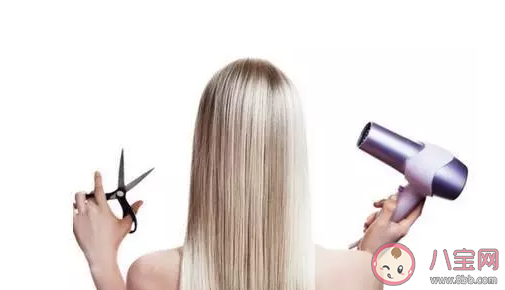 女孩公交車上被陌生人點燃頭發怎么回事 女生長頭發如何保養 女孩公交車上被陌生人點燃頭發怎么回事 女生長頭發如何保養