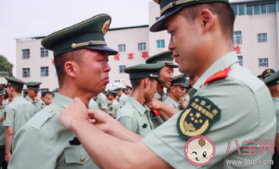 退伍季致敬退伍老兵的朋友圈心情說(shuō)說(shuō) 向退伍老兵們道一聲珍重的句子大全 退伍季致敬退伍老兵的朋友圈心情說(shuō)說(shuō) 向退伍老兵們道一聲珍重的句子大全