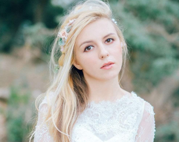 被人說(shuō)笨的像豬應(yīng)該怎么回 怎么用不同的話夸獎(jiǎng)女生