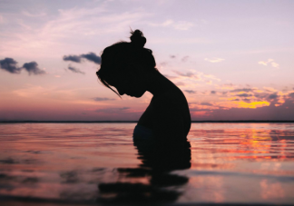 女生說也許我們都會變怎么讓對方安心 男女對話傷感情感段子