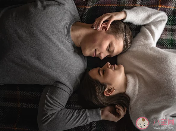 學歷不同的人真的可以走到一起嗎 學歷不同的兩個人在一起能長久嗎 學歷不同的人真的可以走到一起嗎 學歷不同的兩個人在一起能長久嗎