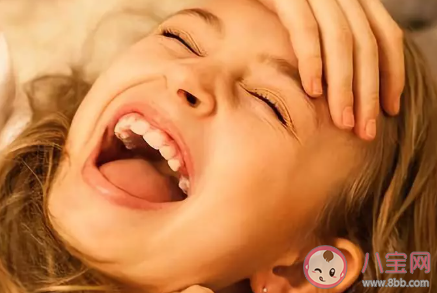 有哪些令人捧腹的神轉(zhuǎn)折段子 神轉(zhuǎn)折的搞笑段子合集