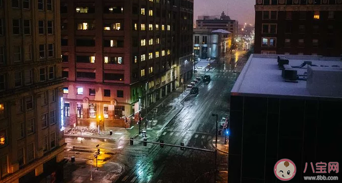 一夜之間這個城市就冷了的說說句子 一夜之間這個城市就冷了朋友圈說說