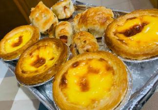 第一次做蛋撻曬朋友圈說說 第一次做蛋撻成功開心的句子