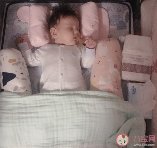 女兒分床成功的說說感言句子 寶貝女兒第一天分床睡朋友圈說說