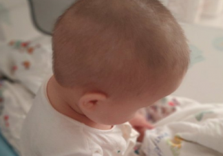 第一次和兒子分開的心情說說短語(yǔ) 兒子第一次遠(yuǎn)行母親舍不得句子