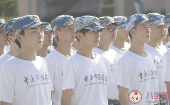 女兒軍訓最后一天的發朋友圈說說 女兒軍訓最后一天心情感言 女兒軍訓最后一天的發朋友圈說說 女兒軍訓最后一天心情感言