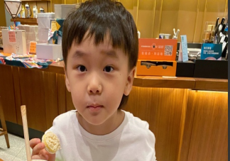 兒子陪我逛街的心情說說 和兒子逛街發朋友圈的句子