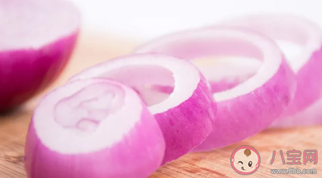 切洋蔥流淚的幽默說說 切洋蔥流淚的搞笑句子