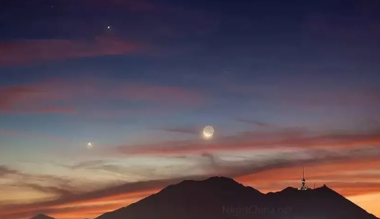 雙星伴月怎么用手機拍 雙星伴月手機拍照教程